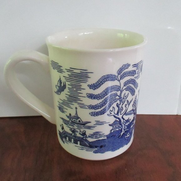 Vintage Blue Willow Mug English Ironstone Made in England - Picture 1 of 3